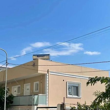 Villa Eden Breeze 2 Bedroom Apartment Саранда Экстерьер фото